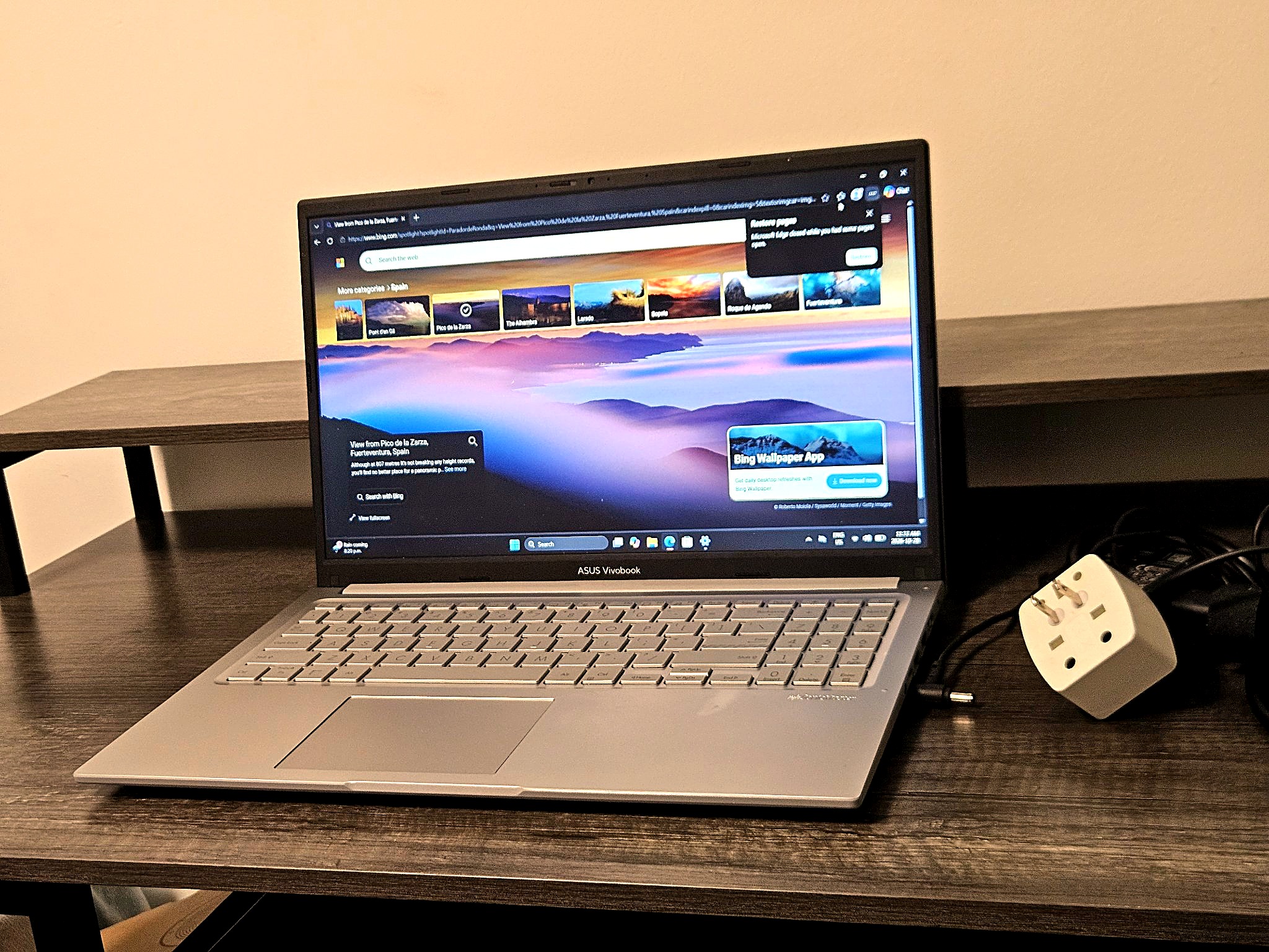 ASUS Vivobook thumbnail 2