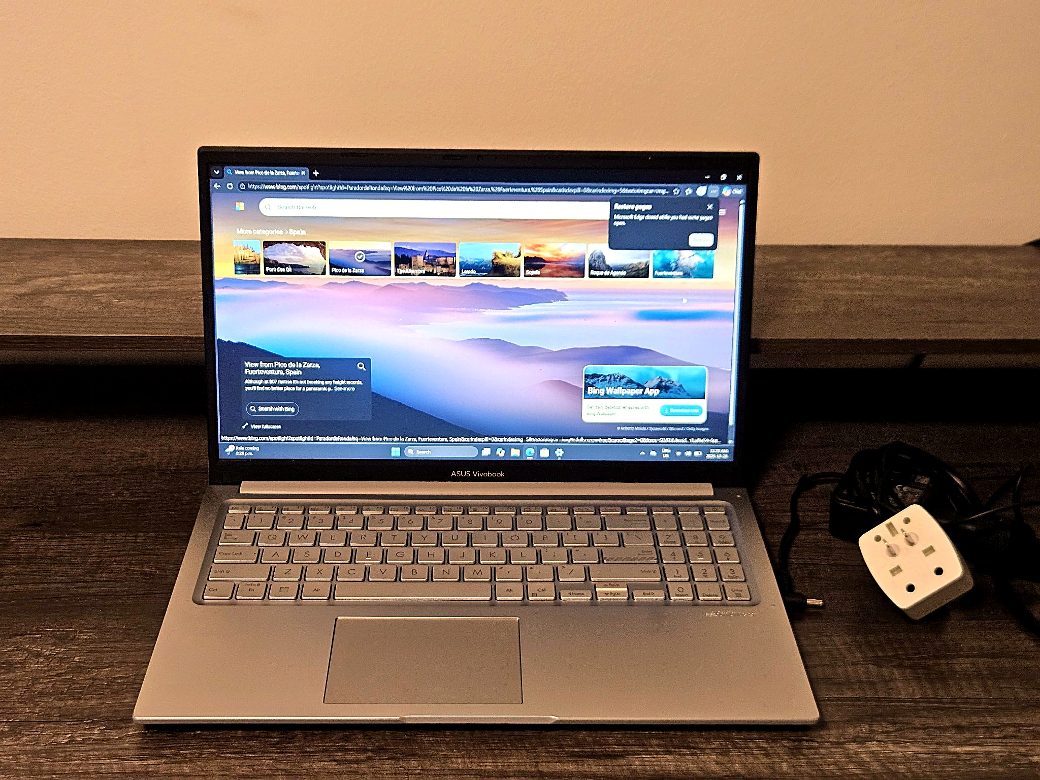 ASUS Vivobook thumbnail 3