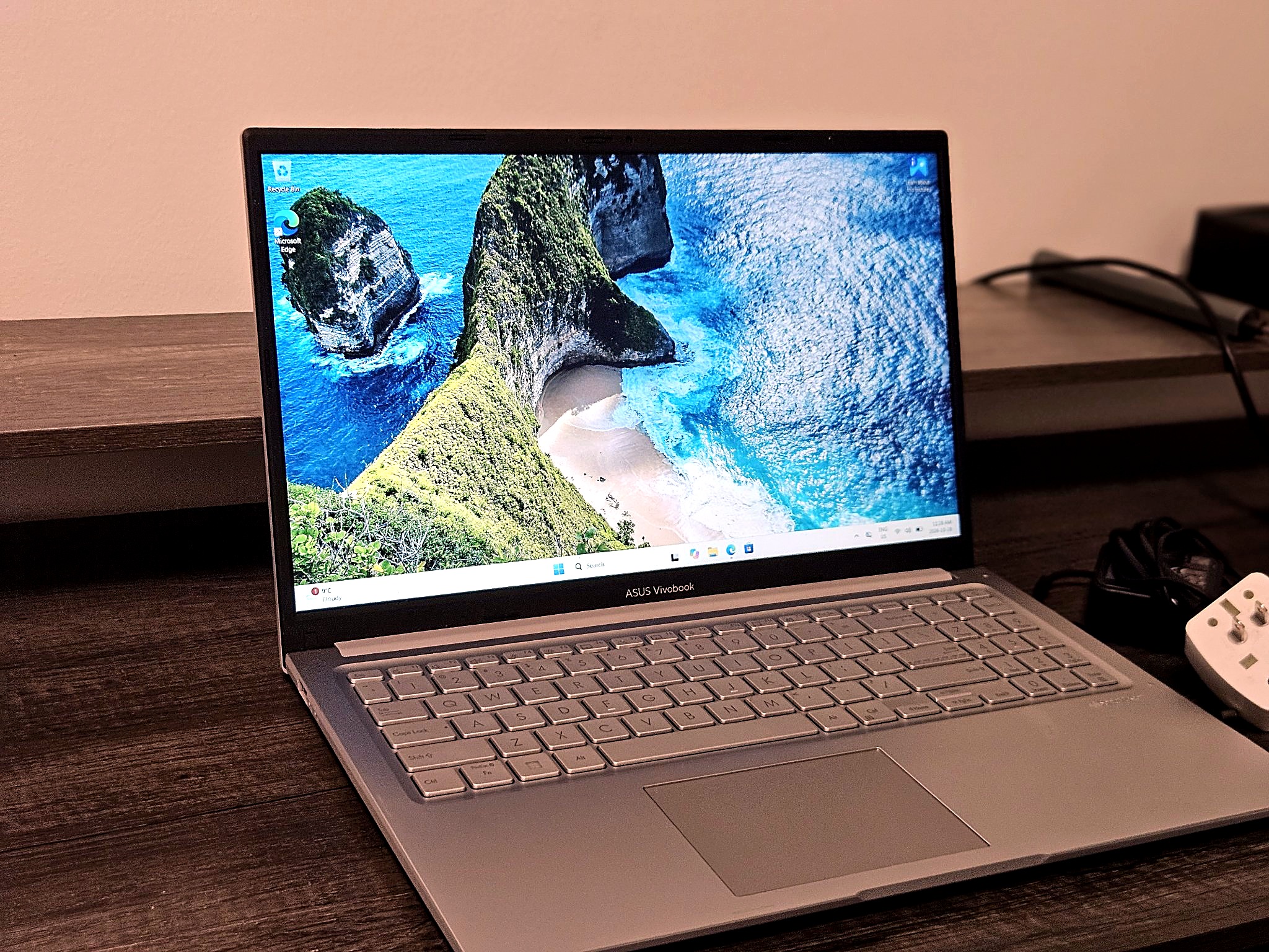 ASUS Vivobook thumbnail 5